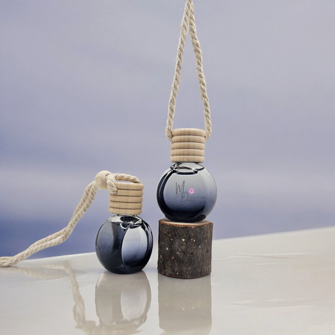 Luxury Traffic Treat: Hanging Car Diffuser with TrumpTower Scent